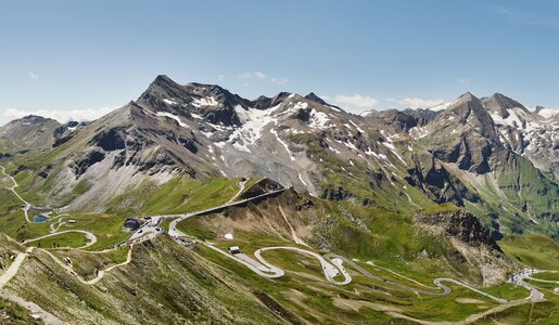 Glocknerstrasse, view from the Edelweiss peak  | ©  grossglockner.at/Michael Koenigshofer