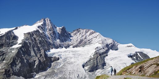 Glocknerroad, Kaiserstein trail with a view of the Grossglockner | © grossglockner.at/Michael Koenigshofer