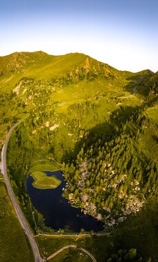 Nockalm Road, view of Windebensee lake | © nockalmstrasse.at/Michael Stabentheiner