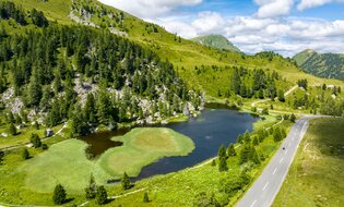 Nockalm Road, picturesque Windebensee lake | © nockalmstrasse.at/Michael Stabentheiner